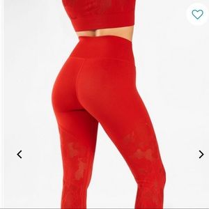 Fabletics Sculptknit camo leggings & bra top